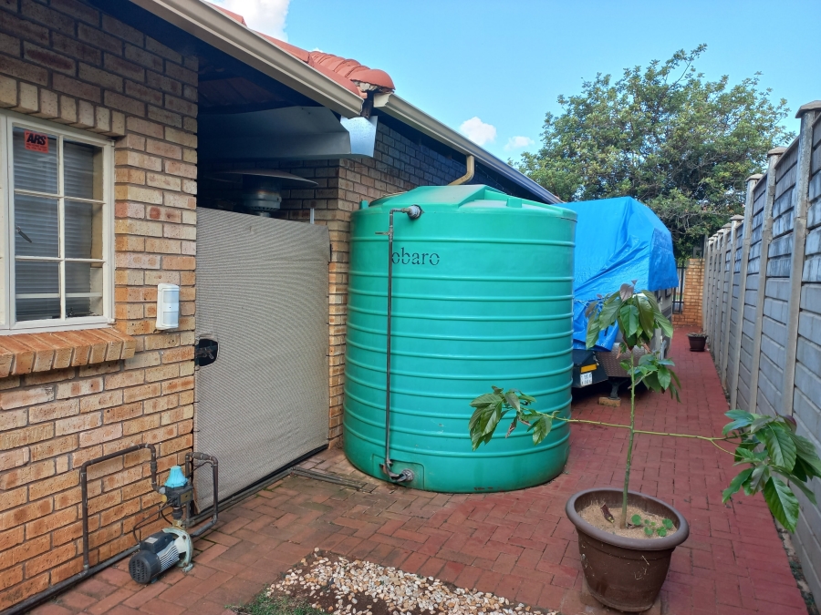 3 Bedroom Property for Sale in Safari Gardens North West